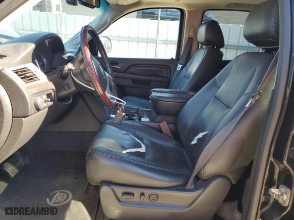 2013 Cadillac Escalade Luxury with VIN 1GYS3BEF1DR112438, listed as a Copart auction lot 80496664 with 98,907 mi miles and Clean Title. Bid and sale history available at carsss.com. Image 7.