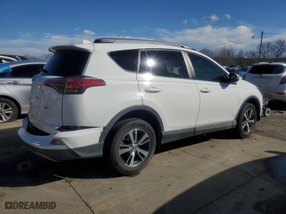2018 Toyota RAV4 XLE with VIN 2T3WFREV4JW481238, listed as a Copart auction lot 43593035 with 78,028 mi miles and Salvage Title. Bid and sale history available at carsss.com. Image 3.
