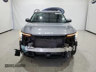 2024 Kia Sorento S z VIN 5XYRL4JC4RG257605, wystawiony jako Copart lot #56422215 z przebiegiem 24 422 mil mil oraz Czysty tytuł • Clean title. Historia ofert i sprzedaży dostępna na DreamBid. Obrazek 5.