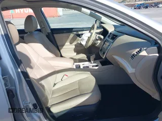 2017 Nissan Altima SR with VIN 1N4BL3AP7HC193941, listed as a IAAI auction lot 42497050 with 96,864 mi miles and . Bid and sale history available at DreamBid. Image 5.