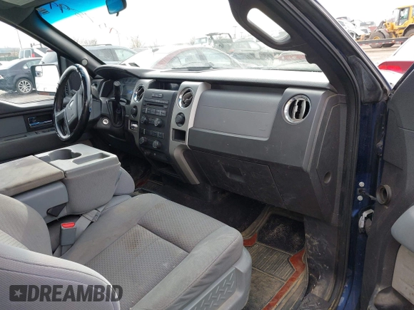 2012 Ford F-150 XL with VIN 1FTEX1EM8CFA30559, listed as a IAAI auction lot 41460368 with 297,425 mi miles and . Bid and sale history available at carsss.com. Image 5.