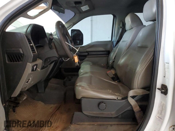 2018 Ford F-250 XL z VIN 1FT7W2B62JED06356, wystawiony jako Copart lot #49495945 z przebiegiem 159 794 mil mil oraz Czysty tytuł • Clean title. Historia ofert i sprzedaży dostępna na DreamBid. Obrazek 7.