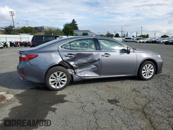 2013 Lexus ES 300h with VIN JTHBW1GG6D2018284, listed as a Copart auction lot 54548245 with 82,602 mi miles and Salvage Title. Bid and sale history available at DreamBid. Image 3.