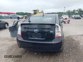 2011 Toyota Prius I with VIN JTDKN3DU7B1375308, listed as a IAAI auction lot 42175054 with 146,975 mi miles. Bid and sale history available at carsss.com. Image 16.