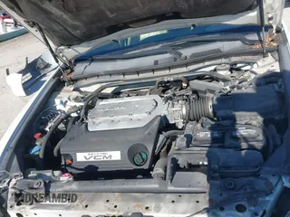 2009 Honda Accord EX-L with VIN 1HGCP36899A047902, listed as a IAAI auction lot 41344736 with 164,454 mi miles and . Bid and sale history available at DreamBid. Image 10.
