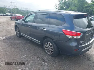 2014 Nissan Pathfinder SV with VIN 5N1AR2MM6EC650715, listed as a IAAI auction lot 42716719 with 238,036 mi miles and . Bid and sale history available at DreamBid. Image 3.