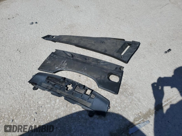 2011 Lexus LS 460 z VIN JTHBL5EF6B5104295, wystawiony jako Copart lot #46059985 z przebiegiem 181 028 mil mil oraz Szkoda całkowita • Salvage title. Historia ofert i sprzedaży dostępna na DreamBid. Obrazek 12.