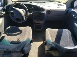 2000 Dodge Caravan SE with VIN 1B4GP44G7YB663958, listed as a Copart auction lot 74035164 with 175,752 mi miles and Non Repairable. Bid and sale history available at carsss.com. Image 8.