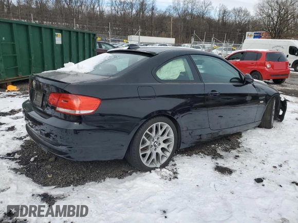 2009 BMW 3 Series 328i with VIN WBAWV13529P121249, listed as a Copart auction lot 89005845 with 107,011 mi miles and Salvage Title. Bid and sale history available at carsss.com. Image 3.