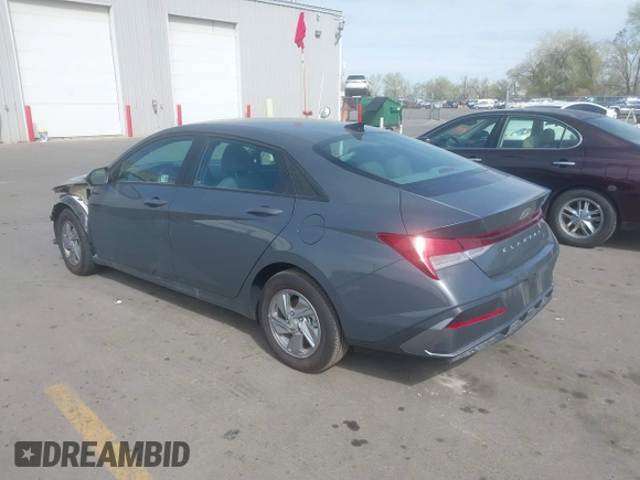 2024 Hyundai Elantra SE with VIN KMHLL4DG4RU723919, listed as a IAAI auction lot 42023857 with 8,978 mi miles and . Bid and sale history available at DreamBid. Image 3.