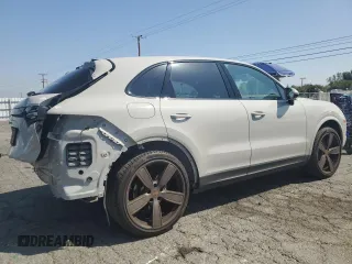 2021 Porsche Cayenne z VIN WP1AA2AY0MDA00689, wystawiony jako Copart lot #54452105 z przebiegiem 35 799 mil mil oraz Szkoda całkowita • Salvage title. Historia ofert i sprzedaży dostępna na DreamBid. Obrazek 3.