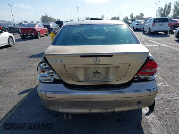 2003 Mercedes-Benz C 320 с VIN WDBRF64JX3F356161, выставлен на аукционе IAAI как лот 41847898 с пробегом 154 973 миль миль и . История ставок и продаж доступна на DreamBid. Изображение 16.