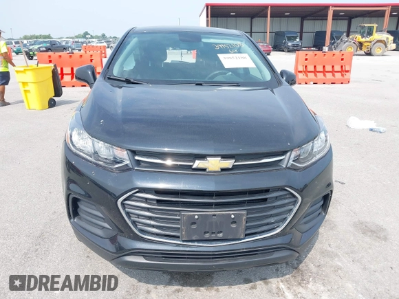2022 Chevrolet Trax LS with VIN KL7CJNSM8NB550157, listed as a IAAI auction lot 39952108 with 17,287 mi miles. Bid and sale history available at carsss.com. Image 12.