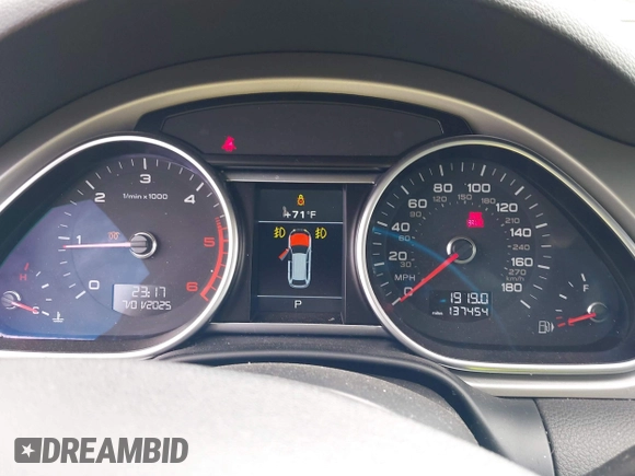 2015 Audi Q7 Premium Plus z VIN WA1LMAFE5FD030021, wystawiony jako IAAI lot #42627531 z przebiegiem 137 454 mil mil oraz . Historia ofert i sprzedaży dostępna na DreamBid. Obrazek 7.