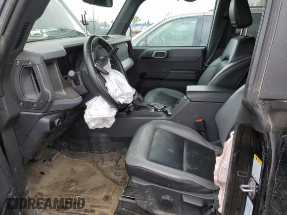 2024 Ford Bronco Big Bend z VIN 1FMDE7BH5RLA10657, wystawiony jako Copart lot #56905105 z przebiegiem 32 537 mil mil oraz Szkoda całkowita • Salvage title. Historia ofert i sprzedaży dostępna na DreamBid. Obrazek 7.