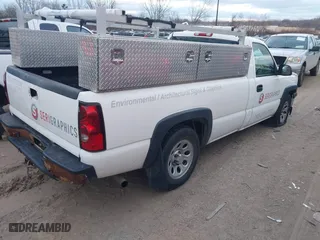 2006 Chevrolet Silverado 1500 Work Truck with VIN 3GCEC14X66G266296, listed as a IAAI auction lot 41231005 with 232,512 mi miles. Bid and sale history available at carsss.com. Image 4.