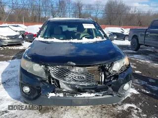 2011 Kia Sorento EX with VIN 5XYKUDA25BG043458, listed as a IAAI auction lot 41363660 with 197,151 mi miles. Bid and sale history available at carsss.com. Image 12.