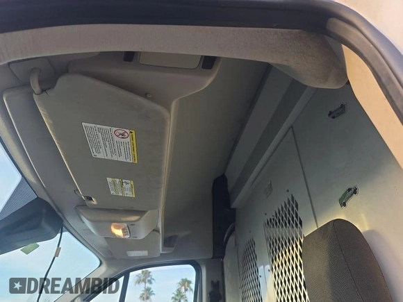 2019 Ford Transit z VIN 1FTYR2XG7KKA95980, wystawiony jako IAAI lot #42786940 z przebiegiem 143 713 mil mil oraz . Historia ofert i sprzedaży dostępna na DreamBid. Obrazek 21.