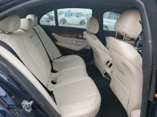 2017 Mercedes-Benz E 300 Luxury z VIN WDDZF4JB1HA289107, wystawiony jako Copart lot #53529655 z przebiegiem 63 217 mil mil oraz Szkoda całkowita • Salvage title. Historia ofert i sprzedaży dostępna na DreamBid. Obrazek 10.