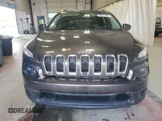 2018 Jeep Cherokee Latitude Plus z VIN 1C4PJMLX3JD507786, wystawiony jako Copart lot #60421095 z przebiegiem 28 006 mil mil oraz Szkoda całkowita • Salvage title. Historia ofert i sprzedaży dostępna na DreamBid. Obrazek 5.