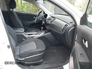 2016 Kia Sportage LX with VIN KNDPB3AC7G7819625, listed as a IAAI auction lot 42214385 with 141,339 mi miles. Bid and sale history available at carsss.com. Image 5.