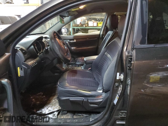 2012 Kia Sorento LX with VIN 5XYKTDA26CG213346, listed as a Copart auction lot 82377944 with 161,266 mi miles and Clean Title. Bid and sale history available at carsss.com. Image 7.