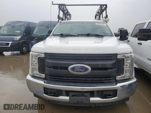 2017 Ford F-250 XL with VIN 1FTBF2A66HEE73860, listed as a Copart auction lot 66286994 with 243,510 mi miles and Clean title. Bid and sale history available at DreamBid. Image 5.