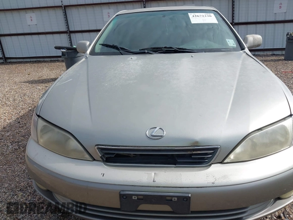 1998 Lexus ES 300 with VIN JT8BF28G9W5016146, listed as a IAAI auction lot 42672230 with 303,819 mi miles and . Bid and sale history available at DreamBid. Image 14.
