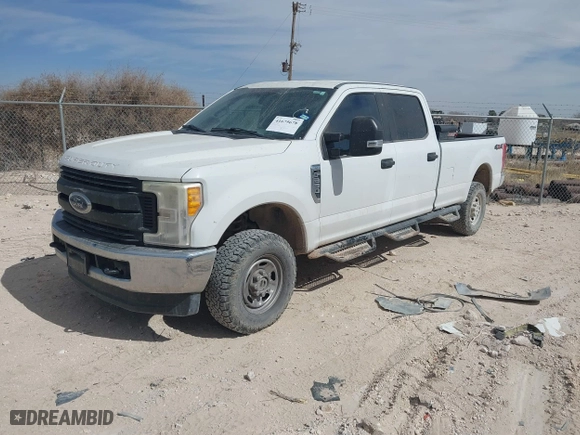 2017 Ford Super Duty F-250 SRW Lariat with VIN 1FT7W2B6XHEE73400, listed as a IAAI auction lot 41675678 with 179,224 mi miles. Bid and sale history available at carsss.com. Image 17.