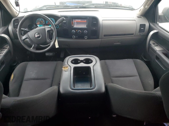 2010 GMC Sierra 1500 with VIN 1GTSCUEA4AZ131888, listed as a Copart auction lot 79946064 with 142,935 mi miles and Clean Title. Bid and sale history available at DreamBid. Image 8.