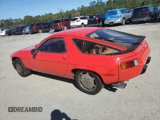 1982 Porsche 928 z VIN WP0JA0927CS822406, wystawiony jako Copart lot #80980144 z przebiegiem 86 048 mil mil oraz Szkody całkowita. Historia ofert i sprzedaży dostępna na DreamBid. Obrazek 2.
