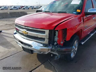 2013 Chevrolet Silverado 1500 LT with VIN 1GCRCSE05DZ286934, listed as a IAAI auction lot 41522331 with 152,077 mi miles. Bid and sale history available at carsss.com. Image 6.