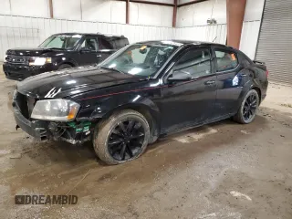 2014 Dodge Avenger SE z VIN 1C3CDZAB7EN113626, wystawiony jako Copart lot #52426405 z przebiegiem Nie podano mil oraz Tytuł czysty. Historia ofert i sprzedaży dostępna na DreamBid. Obrazek 1.