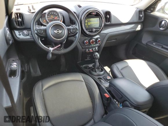 2018 MINI Countryman Cooper z VIN WMZYS7C37J3E08249, wystawiony jako Copart lot #59018245 z przebiegiem 73 472 mil mil oraz Szkoda całkowita • Salvage title. Historia ofert i sprzedaży dostępna na DreamBid. Obrazek 8.