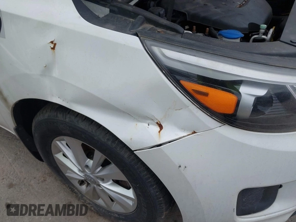 2015 Kia Sedona L with VIN KNDMA5C12F6031286, listed as a IAAI auction lot 42002214 with 185,814 mi miles. Bid and sale history available at carsss.com. Image 6.
