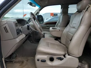2001 Ford Super Duty F-250 XL with VIN 1FTNX21F81EB37823, listed as a Copart auction lot 50396105 with 272,373 mi miles and Salvage Title. Bid and sale history available at carsss.com. Image 7.