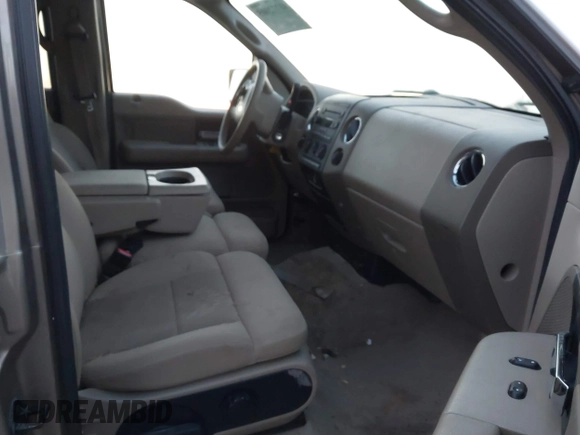 2005 Ford F-150 XLT with VIN 1FTPW14565KB71646, listed as a IAAI auction lot 41772005 with 180,735 mi miles. Bid and sale history available at carsss.com. Image 5.