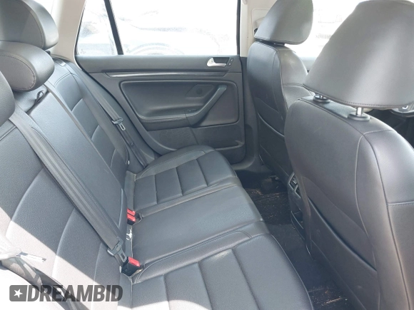 2012 Volkswagen Jetta SportWagen SE with VIN 3VWPP7AJ8CM618837, listed as a IAAI auction lot 42079950 with 182,719 mi miles. Bid and sale history available at carsss.com. Image 8.