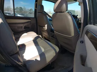 2003 Ford Explorer Eddie Bauer z VIN 1FMZU64K43UC29333, wystawiony jako IAAI lot #41715540 z przebiegiem 216 694 mil mil oraz . Historia ofert i sprzedaży dostępna na DreamBid. Obrazek 8.