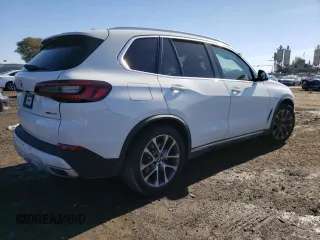 2022 BMW X5 xDrive40i with VIN 5UXCR6C09N9K13774, listed as a Copart auction lot 70215922 with 0 mi miles. Bid and sale history available at carsss.com. Image 3.