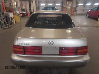 1992 Lexus LS z VIN JT8UF11E7N0140178, wystawiony jako IAAI lot #42077274 z przebiegiem 156 254 mil mil oraz . Historia ofert i sprzedaży dostępna na DreamBid. Obrazek 17.