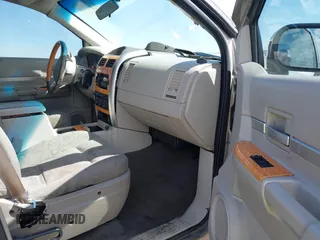 2007 Chrysler Aspen Limited z VIN 1A8HX58N37F537554, wystawiony jako IAAI lot #41683422 z przebiegiem 195 132 mil mil oraz . Historia ofert i sprzedaży dostępna na DreamBid. Obrazek 5.