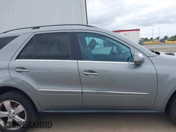 2010 Mercedes-Benz M 350 with VIN 4JGBB8GB1AA535063, listed as a IAAI auction lot 42087936 with 185,219 mi miles and . Bid and sale history available at DreamBid. Image 13.