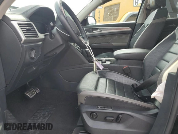 2022 Volkswagen Atlas SEL Premium R-Line with VIN 1V2FR2CA7NC518322, listed as a Copart auction lot 57671035 with 61,653 mi miles and Clean title. Bid and sale history available at DreamBid. Image 7.