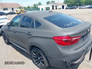 2016 BMW X6 xDrive35i z VIN 5UXKU2C5XG0N83220, wystawiony jako IAAI lot #39197569 z przebiegiem Nie podano mil oraz . Historia ofert i sprzedaży dostępna na DreamBid. Obrazek 3.