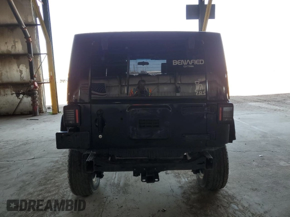 2008 Jeep Wrangler Unlimited Sahara with VIN 1J4GA59108L521910, listed as a Copart auction lot 62330425 with 169,887 mi miles and Salvage title. Bid and sale history available at DreamBid. Image 6.