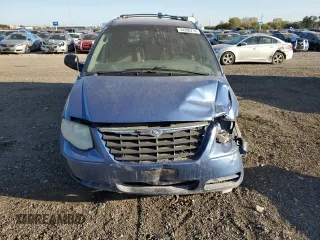 2007 Chrysler Town & Country LWB Touring with VIN 2A4GP54L57R125033, listed as a Copart auction lot 74336714 with 201,984 mi miles and Salvage Title. Bid and sale history available at carsss.com. Image 5.