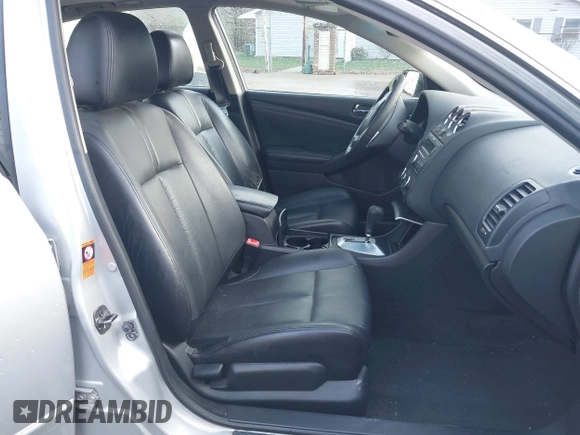 2008 Nissan Altima 3.5 SE with VIN 1N4BL21E88N454376, listed as a IAAI auction lot 41919342 with 243,006 mi miles. Bid and sale history available at carsss.com. Image 5.