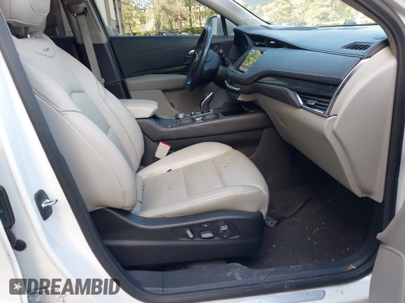 2020 Cadillac XT4 AWD Premium Luxury с VIN 1GYFZDR45LF064043, выставлен на аукционе IAAI как лот 42129079 с пробегом 33 717 миль миль и . История ставок и продаж доступна на DreamBid. Изображение 5.