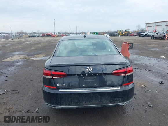 2021 Volkswagen Passat SE z VIN 1VWSA7A36MC014185, wystawiony jako IAAI lot #41915701 z przebiegiem 175 043 mil mil oraz . Historia ofert i sprzedaży dostępna na DreamBid. Obrazek 16.